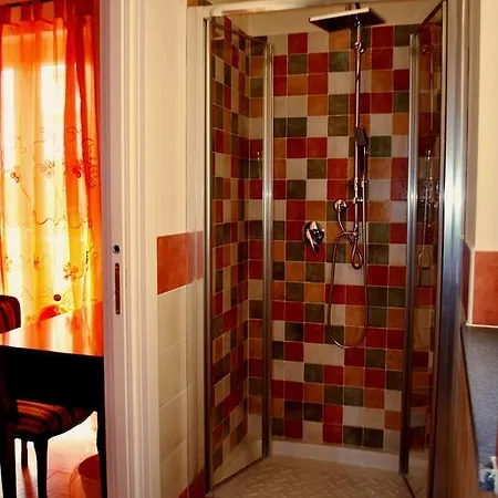 Lovelucca Bed and Breakfast *