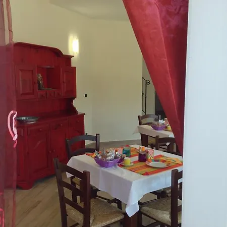 Lovelucca Bed and Breakfast *