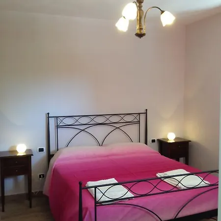 Lovelucca Bed and Breakfast *