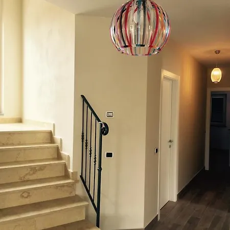 Lovelucca Bed and Breakfast *